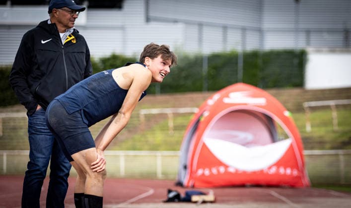 7 Wiesbadener Sprungmeeting WI JUMP Wiesbaden, 14 05 2026 Henrik Scholz Wiesbadener LV is happy about a successful attempt in the long jump 7 Wiesbadener Sprungmeeting WI JUMP on 14 05 2026 at the Helmut Schön Sportpark in Wiesbaden Hessen Copyright: xBEAUTIFULxSPORTS R.xSchmittx
