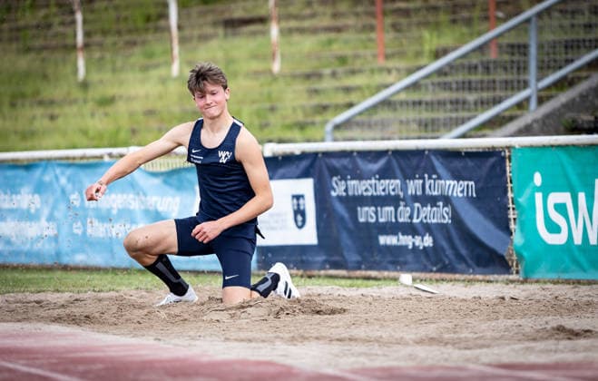 7 Wiesbadener Sprungmeeting WI JUMP Wiesbaden, 14 05 2026 Henrik Scholz Wiesbadener LV is happy about a successful attempt in the long jump 7 Wiesbadener Sprungmeeting WI JUMP on 14 05 2026 at the Helmut Schön Sportpark in Wiesbaden Hessen Copyright: xBEAUTIFULxSPORTS R.xSchmittx