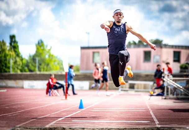 7 Wiesbadener Sprungmeeting WI JUMP Wiesbaden, 14 05 2026 Milan Klosowski Cologne Athletics in triple jump 7 Wiesbadener Sprungmeeting WI JUMP on 14 05 2026 at Helmut Schön Sportpark in Wiesbaden Hessen Copyright: xBEAUTIFULxSPORTS R.xSchmittx