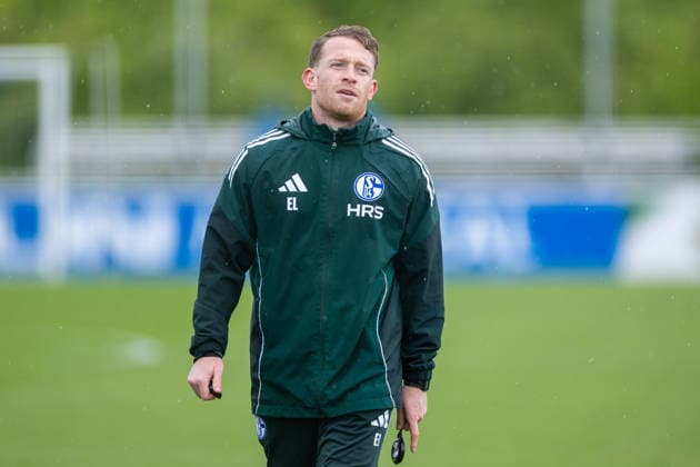 14 05 2026, Football, Training of FC Schalke 04 Co Coach Eddie Lattimore FC Schalke 04 Gelsenkirchen Training ground FC Schalke 04 NRW Germany xRHR PHOTO YYx Copyright: RHR-FOTOx RHR-FOTO YY