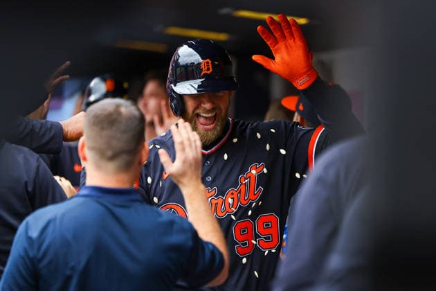 MLB, Baseball Herren, USA Tigers Vs. Mets Detroit Tigers player Gage Workman, number 99, is doused with sunflower seeds in the dugout after hitting a home run during the first inning of the baseball game against the New York Mets at Citi Field in Flushing, New York, on May 14, 2026. Flushing N.Y. United States  Copyright: xGordonxDonovanx originalFilename:donovan-mlbtiger260514_npbsW.jpg