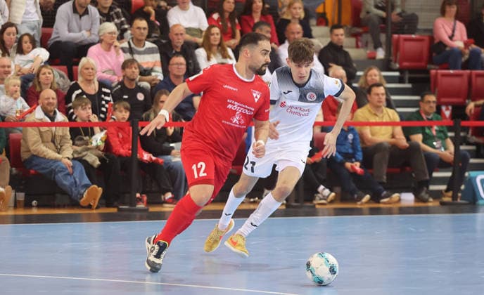 Stuttgart , Futsal Bundesliga Final German Championship Game 2 , TSV Weilimdorf vs HOT 05 Futsal , lvon inks Kennedy Alves Ribeiro Weilimdorf Vitalii Zarvanskyi HOT