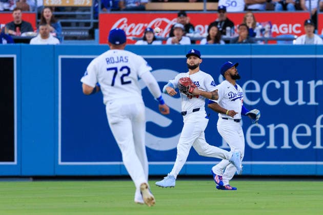 May 14, 2026, Los Angeles, California, USA: Andy Pages 44 of the Los Angeles Dodgers makes an out in the outfield during a regular season MLB, Baseball Herren, USA game against the San Francisco Giants on Thursday May 14, 2026 at Dodger Stadium in Los Angeles, California. Dodgers defeat Giants, 5-2. JAVIER ROJAS PI Los Angeles USA - ZUMAp124 20260514_zaa_p124_005 Copyright: xJavierxRojasx