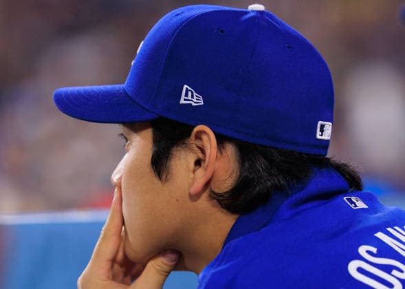May 14, 2026, Los Angeles, California, USA: Shohei Ohtani 17 of the Los Angeles Dodgers roams the dugout after being rested in a regular season MLB, Baseball Herren, USA game against the San Francisco Giants on Thursday May 14, 2026 at Dodger Stadium in Los Angeles, California. Dodgers defeat Giants, 5-2. JAVIER ROJAS PI Los Angeles USA - ZUMAp124 20260514_zaa_p124_010 Copyright: xJavierxRojasx