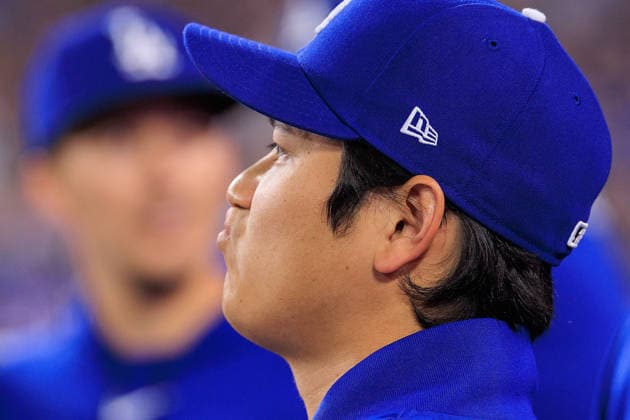 May 14, 2026, Los Angeles, California, USA: Shohei Ohtani 17 of the Los Angeles Dodgers roams the dugout after being rested in a regular season MLB, Baseball Herren, USA game against the San Francisco Giants on Thursday May 14, 2026 at Dodger Stadium in Los Angeles, California. Dodgers defeat Giants, 5-2. JAVIER ROJAS PI Los Angeles USA - ZUMAp124 20260514_zaa_p124_011 Copyright: xJavierxRojasx