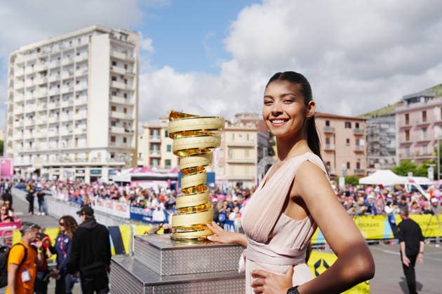 The trophy (trofeo senza fine) during Stage 7 of the Giro d™Italia from Formia to Blockhaus, Italy. Friday May 15, 2026.  Copyright: xMassimoxPaolonex xLaPressex
