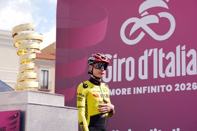 Denmark™s Jonas Vingegaard Hansen of Team Visma Lease A Bike during Stage 7 of the Giro d™Italia from Formia to Blockhaus, Italy. Friday May 15, 2026.  Copyright: xMassimoxPaolonex xLaPressex