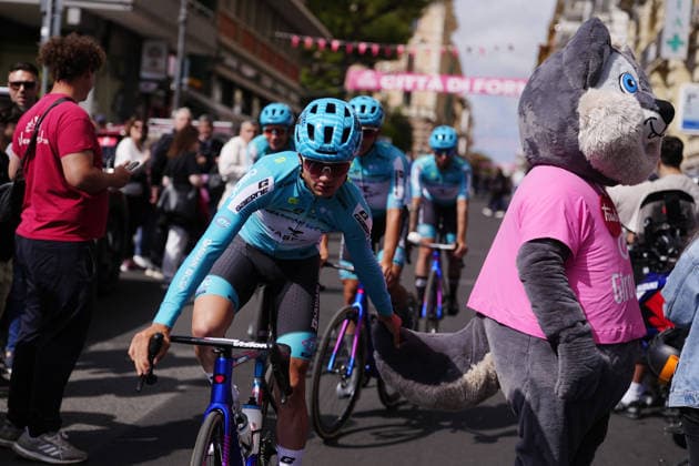 The mascotte during Stage 7 of the Giro d™Italia from Formia to Blockhaus, Italy. Friday May 15, 2026.  Copyright: xMassimoxPaolonex xLaPressex