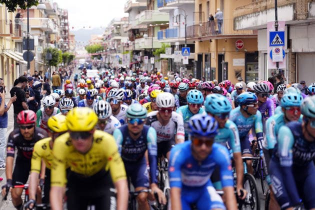 The riders at the start during Stage 7 of the Giro d™Italia from Formia to Blockhaus, Italy. Friday May 15, 2026.  Copyright: xMassimoxPaolonex xLaPressex