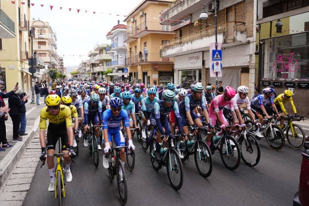 Riders at the start during Stage 7 of the Giro d™Italia from Formia to Blockhaus, Italy. Friday May 15, 2026.  Copyright: xFabioxFerrarix xLaPressex