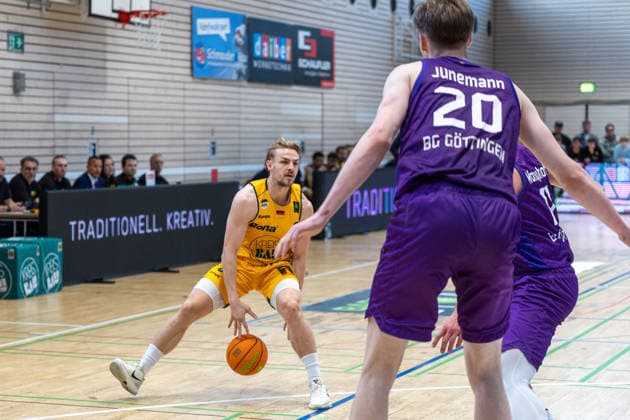 Lucas Mayer Bozic Estriche Knights Kirchheim, 08 Janis Juenemann BG Goettingen, 20 GER, Bozic Estriche Knights Kirchheim vs BG Goettingen, BARMER 2 Basketball Bundesliga, Playoffs Game 4, Season 2025 2026, 14 05 2026 GER, Bozic Estriche Knights Kirchheim vs BG Goettingen, BARMER 2 Basketball Bundesliga, Playoffs Game 4, Season 2025 2026, 14 05 2026 Goeppingen Copyright: xEibner-Pressefoto NinaxSanderx EP_NSR