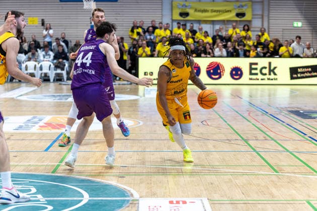 Julius Boehmer BG Goettingen, 44 Phillip Montreal Russell Bozic Estriche Knights Kirchheim, 01 GER, Bozic Estriche Knights Kirchheim vs BG Goettingen, BARMER 2 Basketball Bundesliga, Playoffs Game 4, Season 2025 2026, 14 05 2026 GER, Bozic Estriche Knights Kirchheim vs BG Goettingen, BARMER 2 Basketball Bundesliga, Playoffs Game 4, Season 2025 2026, 14 05 2026 Goeppingen Copyright: xEibner-Pressefoto NinaxSanderx EP_NSR