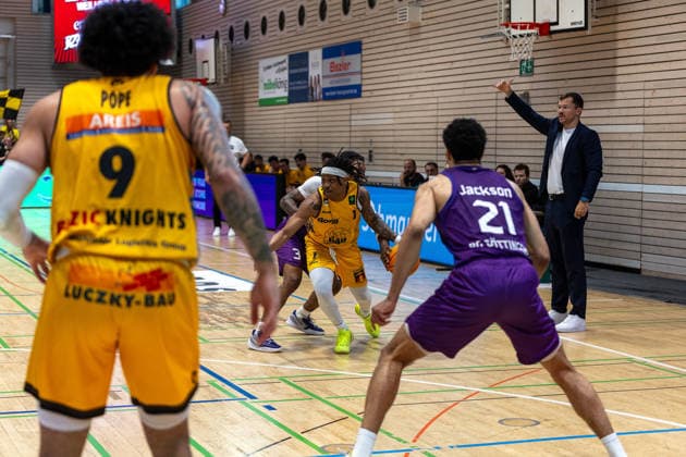 Tylan James Pope Bozic Estriche Knights Kirchheim, 09 Phillip Montreal Russell Bozic Estriche Knights Kirchheim, 01 Zach Jackson BG Goettingen, 21 Fabian Strauss BG Goettingen, Headcoach GER, Bozic Estriche Knights Kirchheim vs BG Goettingen, BARMER 2 Basketball Bundesliga, Playoffs Game 4, Season 2025 2026, 14 05 2026 GER, Bozic Estriche Knights Kirchheim vs BG Goettingen, BARMER 2 Basketball Bundesliga, Playoffs Game 4, Season 2025 2026, 14 05 2026 Goeppingen Copyright: xEibner-Pressefoto NinaxSanderx EP_NSR