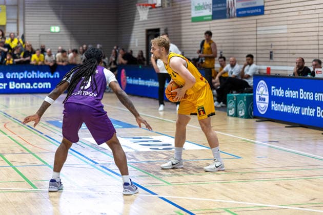 Jordan Sears BG Goettingen, 03 Lucas Mayer Bozic Estriche Knights Kirchheim, 08 GER, Bozic Estriche Knights Kirchheim vs BG Goettingen, BARMER 2 Basketball Bundesliga, Playoffs Game 4, Season 2025 2026, 14 05 2026 GER, Bozic Estriche Knights Kirchheim vs BG Goettingen, BARMER 2 Basketball Bundesliga, Playoffs Game 4, Season 2025 2026, 14 05 2026 Goeppingen Copyright: xEibner-Pressefoto NinaxSanderx EP_NSR