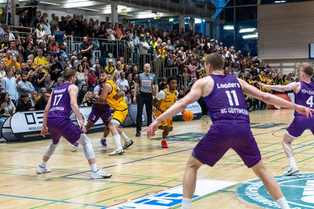 Mathis Moenninghoff BG Goettingen, 17 Jordan Sears BG Goettingen, 03 Aeneas Jung Bozic Estriche Knights Kirchheim, 19 Neil Schwanenberg Bozic Estriche Knights Kirchheim, 02 Robin Lodders BG Goettingen, 11 GER, Bozic Estriche Knights Kirchheim vs BG Goettingen, BARMER 2 Basketball Bundesliga, Playoffs Game 4, Season 2025 2026, 14 05 2026 GER, Bozic Estriche Knights Kirchheim vs BG Goettingen, BARMER 2 Basketball Bundesliga, Playoffs Game 4, Season 2025 2026, 14 05 2026 Goeppingen Copyright: xEibner-Pressefoto NinaxSanderx EP_NSR