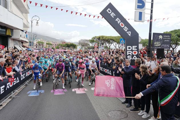 Start the race during Stage 7 of the Giro d™Italia, from Formia to Blockhaus, Italy, Friday, May 15, 2026.  Copyright: xGianMattiaxD™Alberto LaPressex