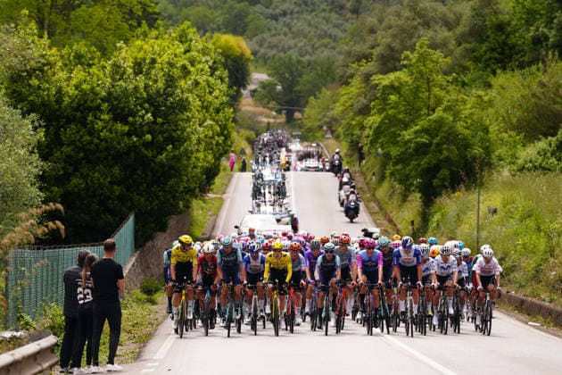 The pack rides during Stage 7 of the Giro d™Italia from Formia to Blockhaus, Italy. Friday May 15, 2026.  Copyright: xFabioxFerrarix xLaPressex