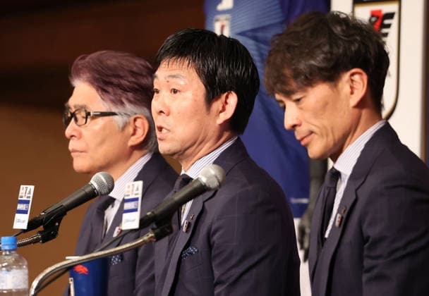 May 15, 2026, Tokyo, Japan - Japan s football national team, Nationalteam head coach Hajime Moriyasu, accompanied by Japan Football Association (JFA) president Tsuneyasu Miyamoto (R) and JFA technical director Masakuni Yamamoto (L), announces his 26-member World Cup squad at a press conference, PK, Pressekonferenz in Tokyo on Friday, May 15, 2026. FIFA World Cup, WM, Weltmeisterschaft, Fussball 2026 will be held from June 11 through July 19 in Canada, Mexico and the United States. (photo by Yoshio Tsunoda AFLO) Noxthirdxpartyxsales aflo_330475192