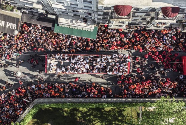 Galatasaray celebrates Turkish Super Lig title in Istanbul ISTANBUL, TURKIYE – MAY 15: Galatasaray players celebrate atop an open-top bus after clinching the 2025-26 Turkish Super Lig title, departing from in front of the historic Galatasaray High School, as thousands of fans line the streets of Istanbul, Turkiye on May 15, 2026. Muhammed Enes Yildirim Anadolu Istanbul Turkey. Editorial use only. Please get in touch for any other usage.  Copyright: x2026xAnadoluxMuhammedxEnesxYildirimx