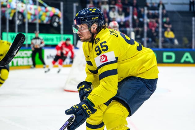 260515 Jacob De La Rose of Sweden during the 2026 IIHF Ice Hockey World Championship match between Canada and Sweden on May 15, 2026 in Fribourg Photo Jesper Zerman BILDBYRAN kod JZ JZ0714 ishockey ice hockey ishockey vm 2026 vm 2026 iihf world championship kanada canada sverige sweden bbeng  Copyright: JESPERxZERMAN BB260515BB169