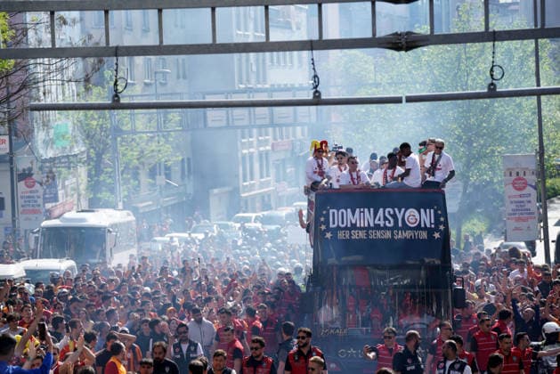 May 15, 2026, Beyoglu, Istanbul, Turkey: Galatasaray players on the bus parade as they celebrate winning Super Lig in Istanbul on May 15, 2026. Galatasaray Trophy Ceremony  - ZUMAu194 20260515_zip_u194_011 Copyright: xTolgaxUluturkx