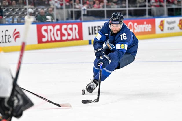 ZURICH, SWITZERLAND MAY 15 Aleksander Barkov of Finland in action during the 2026 IIHF Ice Hockey World Championship Switzerland game between Finland and Germany at Swiss Life Arena on May 15, 2026 in Zurich, Zurich Zurich Swiss Life Arena Zurich Switzerland Copyright: xJustPictures.ch AndreaxBrancax jp-en-EuSpIm-JP7_ANB_Fin_Ger_15052026_8359