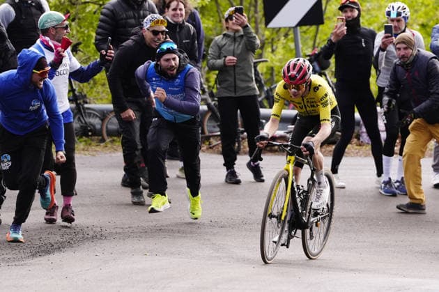 Denmark™s Jonas Vingegaard Hansen of Team Visma Lease A Bike leads during Stage 7 of the Giro d™Italia from Formia to Blockhaus, Italy. Friday May 15, 2026.  Copyright: xFabioxFerrarix xLaPressex