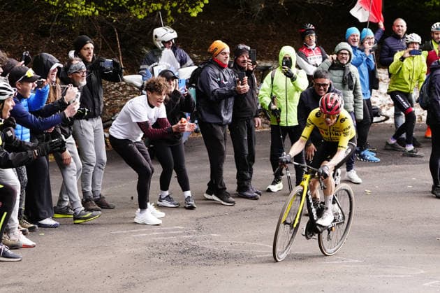 Denmark™s Jonas Vingegaard Hansen of Team Visma Lease A Bike leads during Stage 7 of the Giro d™Italia from Formia to Blockhaus, Italy. Friday May 15, 2026.  Copyright: xFabioxFerrarix xLaPressex