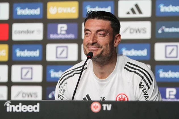 15 05 2026, xmpffx, Soccer 1 Bundesliga, Eintracht Frankfurt Press Conference v l Coach Albert Riera Eintracht Frankfurt DFL DFB REGULATIONS PROHIBIT ANY USE OF PHOTOGRAPHS as IMAGE SEQUENCES and or QUASI VIDEO Frankfurt am Main