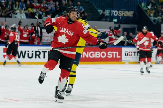 Fribourg, Switzerland - May 15 : Holloway Dylan of Canada celebrates after scoring his team s third goal during the 2026 IIHF Ice hockey, Eishockey World Championship, WM, Weltmeisterschaft match between Canada and Sweden at Fribourg BCF Arena on May 15 , 2026 in Fribourg, Switzerland. Copyright: xGiuseppexVelletrix Sportspressphoto_SPR147046