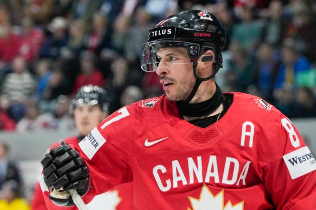 FRIBOURG, SWITZERLAND MAY 15 Sidney Crosby of Canada in action during the 2026 IIHF Ice Hockey World Championship Switzerland game between Canada and Sweden at BCF Arena on May 15, 2026 in Fribourg, Fribourg Fribourg BCF Arena Fribourg Switzerland Copyright: xJustPictures.ch JarixPestelaccix jp-en-EuSpIm-JP6_JAR_Canada_Sweden_15May2026_00199
