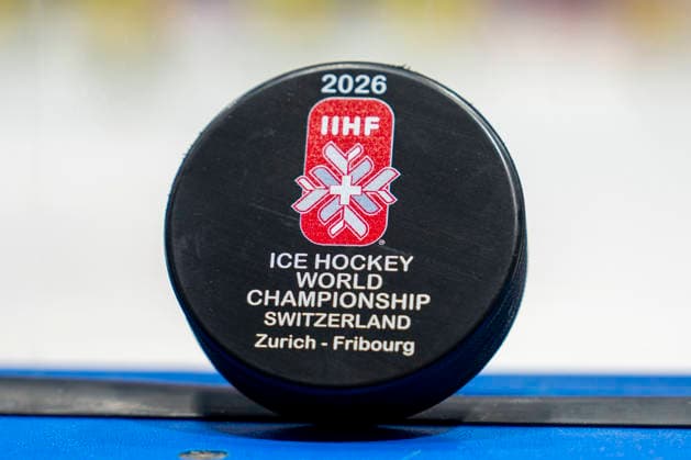 FRIBOURG, SWITZERLAND MAY 15 Official game puck during the 2026 IIHF Ice Hockey World Championship Switzerland game between Canada and Sweden at BCF Arena on May 15, 2026 in Fribourg, Fribourg Fribourg BCF Arena Fribourg Switzerland Copyright: xJustPictures.ch JarixPestelaccix jp-en-EuSpIm-JP6_JAR_Canada_Sweden_15May2026_00229