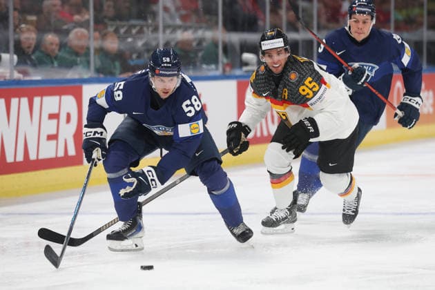World Championship 2026 GER FIN Urho Vaakanainen vs Frederik Tiffels 15 05 2026 Swiss Life Arena Zuerich , SWITZERLAND, Men IIHF World Championship Zurich 2026 Group A Germany Finland Urho Vaakanainen li,FIN vs Frederik Tiffels GER