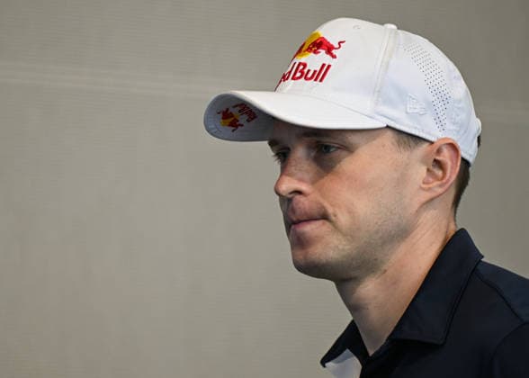 Wanda Diamond League Shanghai Keqiao 2026 - press conference, PK, Pressekonferenz SHAOXING, CHINA - MAY 15: Norwegian hurdles superstar Karsten Warholm arrives at a press conference on the eve of the Yangtze River Delta Athletics Diamond Gala, the Shanghai Keqiao leg and opening meeting of the 2026 Wanda Diamond League circuit, at the China Textile City Sports Center in Keqiao, Shaoxing, Zhejiang province, China, on May 15, 2026. Shanghai China Copyright: xSTRx originalFilename:str-wandadia260515_npNYv.jpg