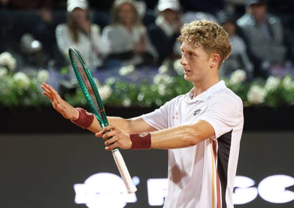 May 15, 2026, Rome, Lazio, Italy: MARTIN LANDALUCE of Spain during the match against D. Medvedev in the quarter-finals of tennis tournament ATP, Tennis Herren 1000 Internazionali BNL DÃ¢â‚¬â ¢Italia, Rome, Italy. Landaluce lost 6:1, 4:6, 5:7. Tennis 2026, ATP Italian Open: Martin Landaluce 6:1, 4:6, 5:7  - ZUMAc278 20260515_zsp_c278_007 Copyright: xMarcinxCholewinskix