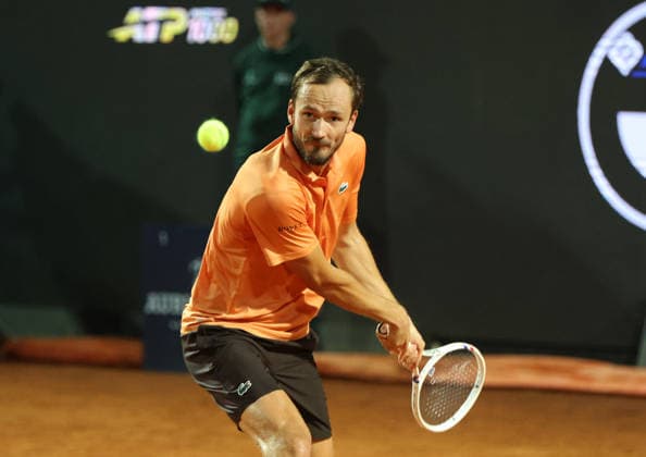 May 15, 2026, Rome, Lazio, Italy: DANIIL MEDVEDEV during the match against M. Landaluce of Spain in the quarter-finals of tennis tournament ATP, Tennis Herren 1000 Internazionali BNL DÃ¢â‚¬â ¢Italia, Rome, Italy. Medvedev won 1:6, 6:4, 7:5. Rome Italy - ZUMAc278 20260515_zsp_c278_016 Copyright: xMarcinxCholewinskix