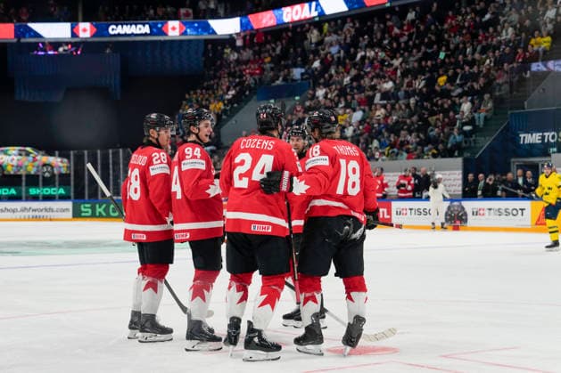 FRIBOURG, SWITZERLAND MAY 15 Dylan Cozens of Canada C celebrated for his goal during the 2026 IIHF Ice Hockey World Championship Switzerland game between Canada and Sweden at BCF Arena on May 15, 2026 in Fribourg, Fribourg Fribourg BCF Arena Fribourg Switzerland Copyright: xJustPictures.ch JarixPestelaccix jp-en-EuSpIm-JP6_JAR_Canada_Sweden_15May2026_00266