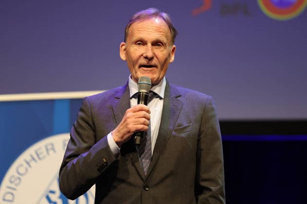 15 05 2026, Football, Season 2025 2026, Honorary Gala of the Saarland Football Association, President Hans Joachim Watzke Borussia Dortmund Neunkirchen Gebläsehalle Saarland Germany DEU Copyright: xSebastianxBachx