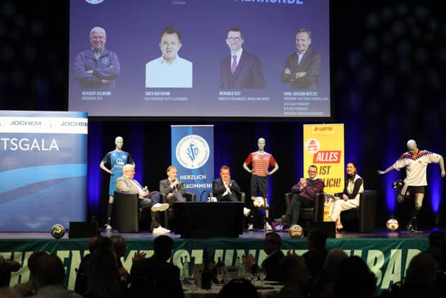 15 05 2026, Football, Season 2025 2026, Honorary Gala of the Saarland Football Association, President of the Saarland Football Association Heribert Ohlmann, President Hans Joachim Watzke Borussia Dortmund , Vice President Swen Hoffmann SV 07 Elversberg , Minister of the Interior, Building and Sport of Saarland Reinhold Jost Neunkirchen Gebläsehalle Saarland Germany DEU Copyright: xSebastianxBachx