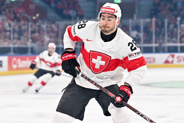 ZURICH, SWITZERLAND MAY 15 Timo Meier of Switzerland in action during the 2026 IIHF Ice Hockey World Championship Switzerland game between USA and Switzerland at Swiss Life Arena on May 15, 2026 in Zurich, Zurich Zurich Swiss Life Arena Zurich Switzerland Copyright: xJustPictures.ch AndreaxBrancax jp-en-EuSpIm-JP7_ANB_US_Sui_15052026_9161