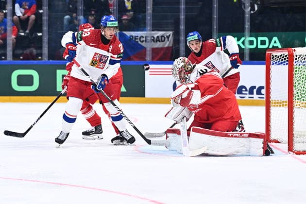 Lukas Sedlak of Czech Republic, left, and goalkeeper Mads Sogard of Denmark in action during the IIHF World Championship, WM, Weltmeisterschaft Group B match Czech Republic vs Denmark on May 15, 2026, Fribourg, Switzerland. (CTKxPhoto RadekxPetrasek) CTKPhotoP2026051508233  CTKPhotoP2026051508233