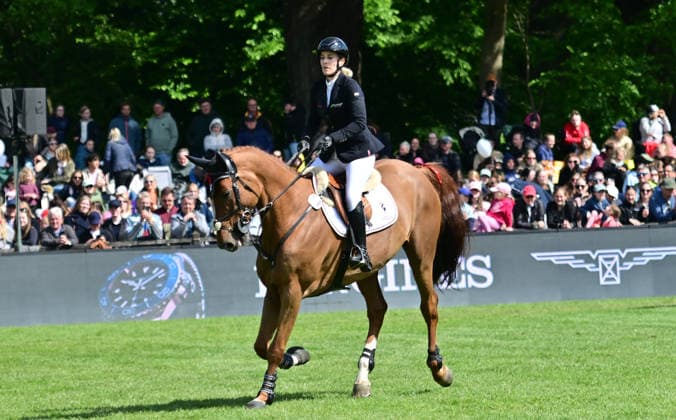 GER Al Shira aa German Jumping Dressage Derby Hamburg 15 05 2026, GER Al Shira aa German Jumping Dressage Derby Hamburg, Prize of the Dreame de CSI4 Al Shira aa Derby Tour 2 Qualification for the German Jumping Derby in the picture Janne Friederike Meyer Zimmermann GER on Van Tastic cheers nordphotoxGmbH xWitke nph00002