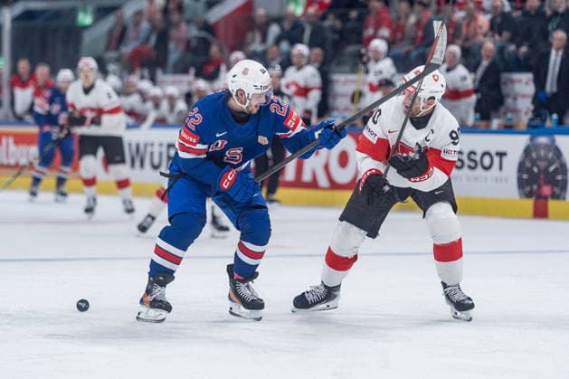 15 05 2026, Zurich, Swiss Life Arena, Ice Hockey World Championships USA Switzerland, 22 Isaac Howard United States , 90 Roman Josi Switzerland Zurich Swiss Life Arena Zurich Switzerland Copyright: xJustPictures.ch StefanxEmchx jp-de-StEm-DSC0113120260515