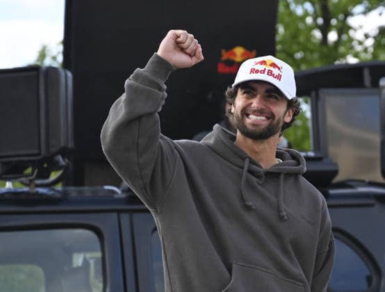 Red Bull athlete Arda Saatci welcomed in Berlin BERLIN, GERMANY - MAY 15: Red Bull athlete Arda Saatci, who completed an approximately 600-kilometer ultramarathon attempt from Death Valley National Park in California to Santa Monica Pier in 123 hours, 21 minutes, and 10 seconds, welcomed in Berlin, Germany on May 15, 2026. Thousands of people welcomed Saatci at Brandenburg Airport and showed their love for the successful athlete. Halil Sagirkaya Anadolu Berlin Germany. Editorial use only. Please get in touch for any other usage.  Copyright: x2026xAnadoluxHalilxSagirkayax