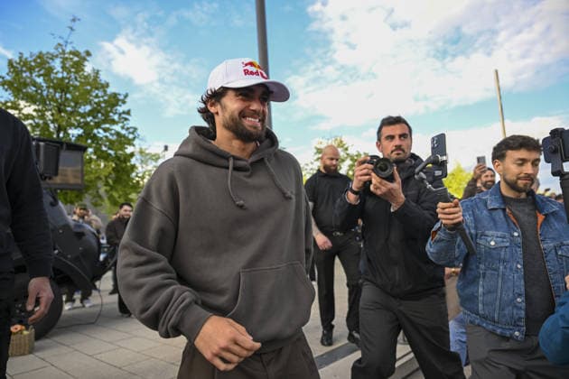 Red Bull athlete Arda Saatci welcomed in Berlin BERLIN, GERMANY - MAY 15: Red Bull athlete Arda Saatci, who completed an approximately 600-kilometer ultramarathon attempt from Death Valley National Park in California to Santa Monica Pier in 123 hours, 21 minutes, and 10 seconds, welcomed in Berlin, Germany on May 15, 2026. Thousands of people welcomed Saatci at Brandenburg Airport and showed their love for the successful athlete. Halil Sagirkaya Anadolu Berlin Germany. Editorial use only. Please get in touch for any other usage.  Copyright: x2026xAnadoluxHalilxSagirkayax
