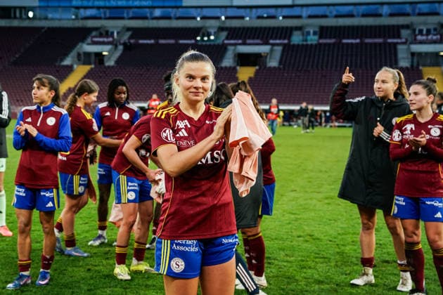 Switzerland AXA Womens Super League 2025 26, Servette FC Chenois Feminin vs FC Zurich Stade de Geneve, Carouge Players of Servette celebrate the victory and entry into the AWSL Final, Anna Maria Therese Simonsson of Servette FC Chenois Feminin Copyright: xDanielaxPorcellix