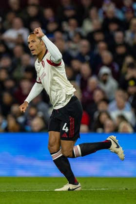 Football - FA Premier League - Aston Villa FC v Liverpool FC BIRMINGHAM, ENGLAND - Friday, May 15, 2026: Liverpool s captain Virgil van Dijk celebrates after scoring his side s first and equalising goal following the VAR check during the FA Premier League match between Aston Villa FC and Liverpool FC at Villa Park. (Photo by David Rawcliffe Propaganda) BIRMINGHAM Villa Park WEST MIDLANDS ENGLAND  Copyright: xDavidxRawcliffex P2026-05-15-Aston Villa_Liverpool-65