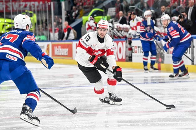 ZURICH, SWITZERLAND MAY 15 Nico Hischier of Switzerland in action during the 2026 IIHF Ice Hockey World Championship Switzerland game between USA and Switzerland at Swiss Life Arena on May 15, 2026 in Zurich, Zurich Zurich Swiss Life Arena Zurich Switzerland Copyright: xJustPictures.ch AndreaxBrancax jp-en-EuSpIm-JP7_ANB_US_Sui_15052026_0123