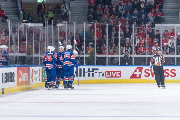 15 05 2026, Zurich, Swiss Life Arena, Ice Hockey World Championships USA Switzerland, Goal celebration USA to 2 1 Zurich Swiss Life Arena Zurich Switzerland Copyright: xJustPictures.ch StefanxEmchx jp-de-StEm-DSC0171320260515