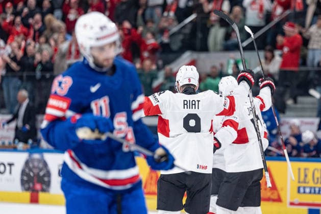 15 05 2026, Zurich, Swiss Life Arena, Ice Hockey World Championships USA Switzerland, Goal celebration for 3 1 9 Damien Riat Switzerland Zurich Swiss Life Arena Zurich Switzerland Copyright: xJustPictures.ch StefanxEmchx jp-de-StEm-DSC0188020260515